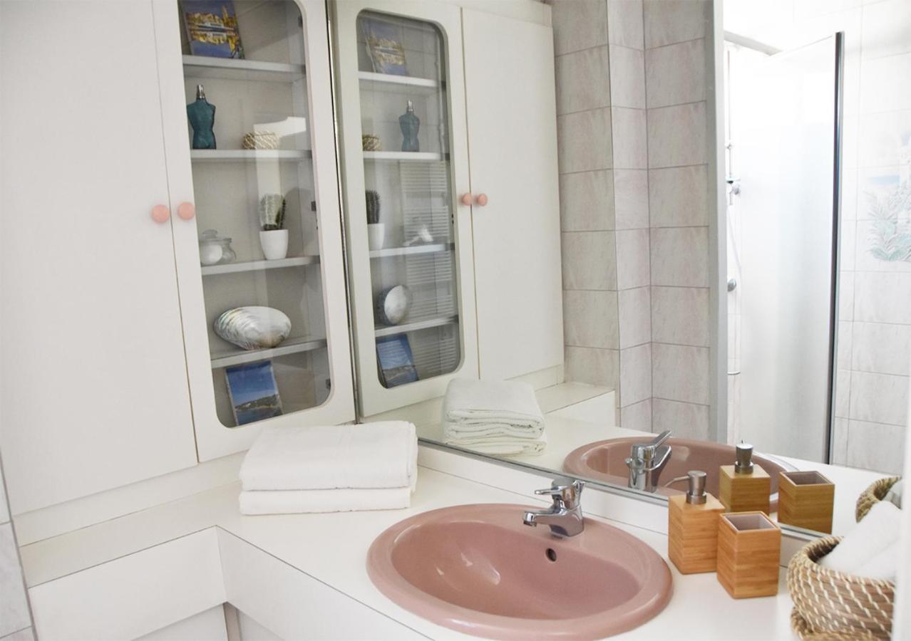 T3 Spacieux Et Lumineux A 5Min Du Port De Sanary - Fleur De Mai Apartment エクステリア 写真